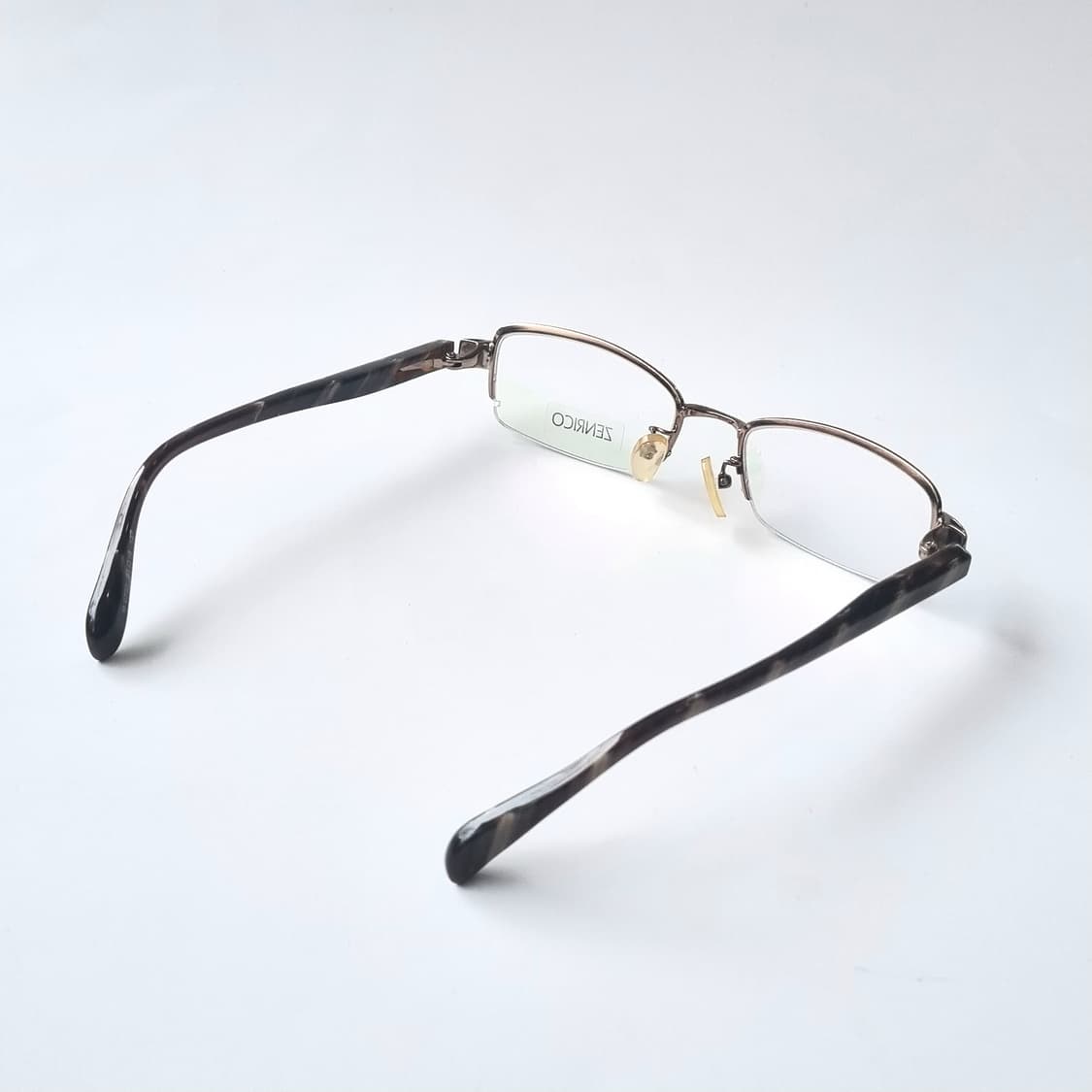 데드스탁 반무테 골드 뿔다리콤비 안경테  1380 상품이미지8
