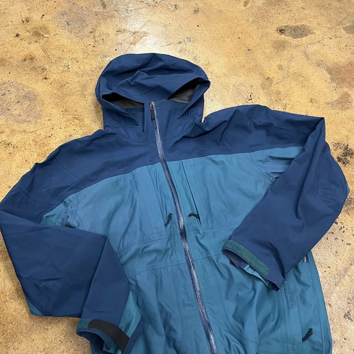 [정품/M] 아크테릭스 고어텍스 바람막이 자켓 블루 b10 상품이미지1