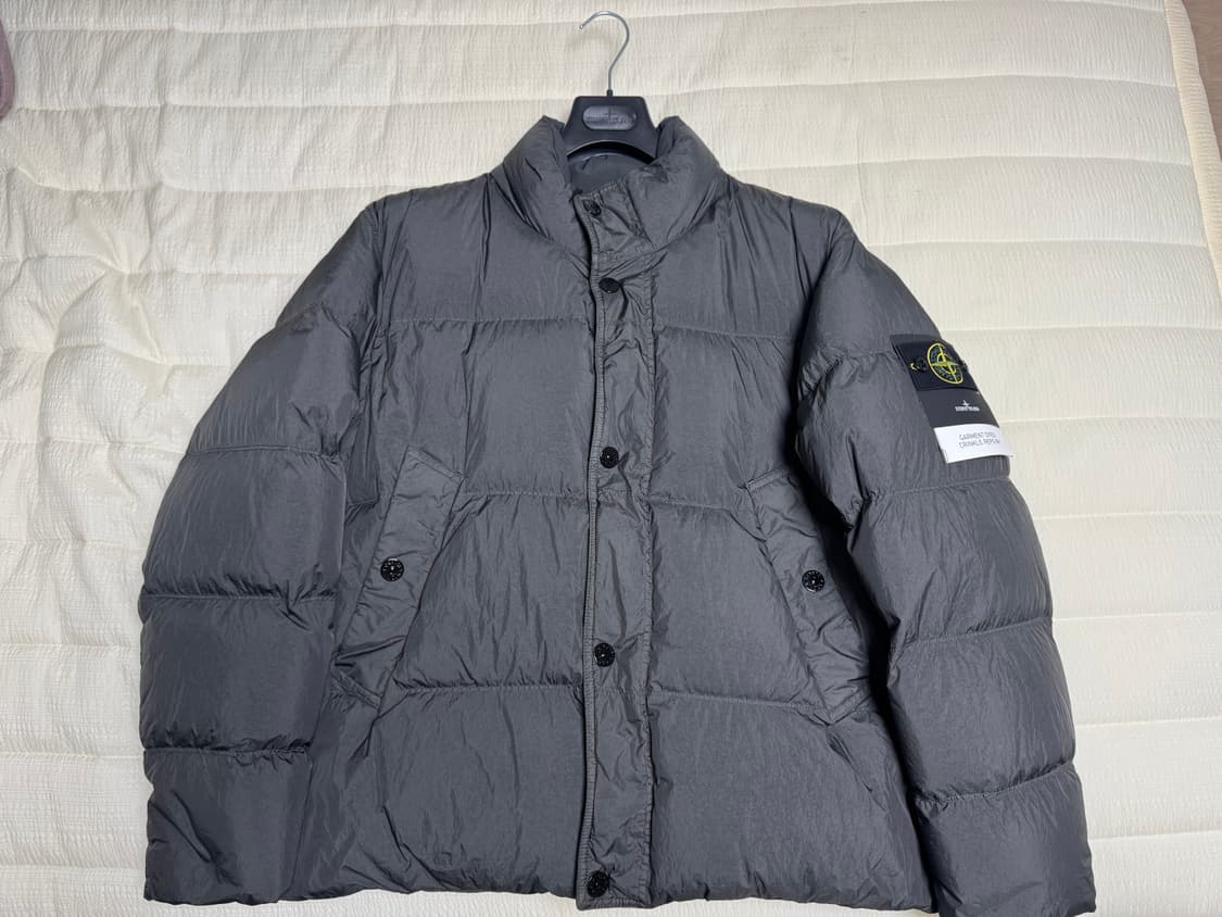 25FW 스톤아일랜드 크링클랩스 패딩 리드그레이 L 새상품 상품이미지1