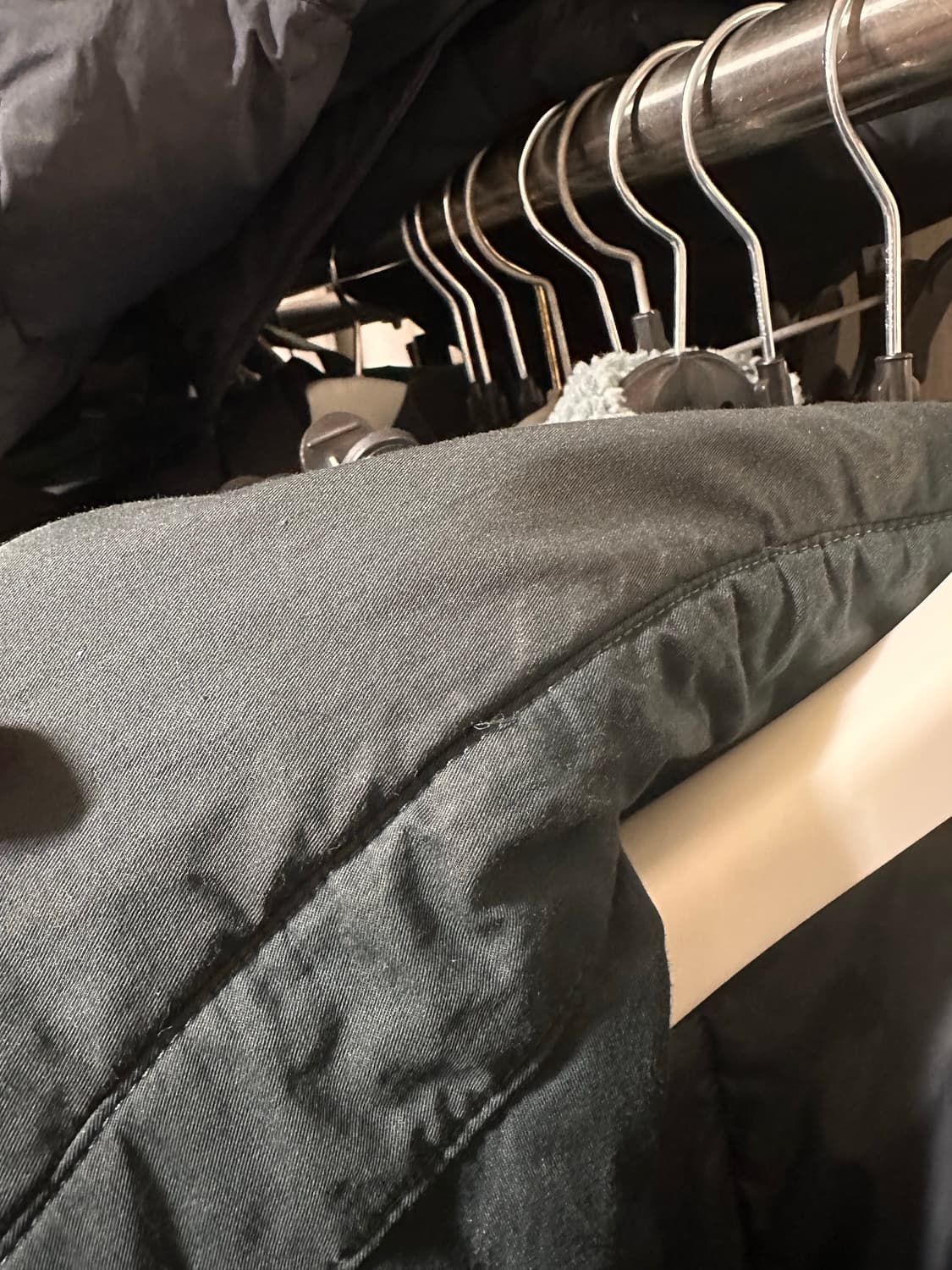 유니클로u 21fw  패디드셔츠자켓 다크 그레이 상품이미지4