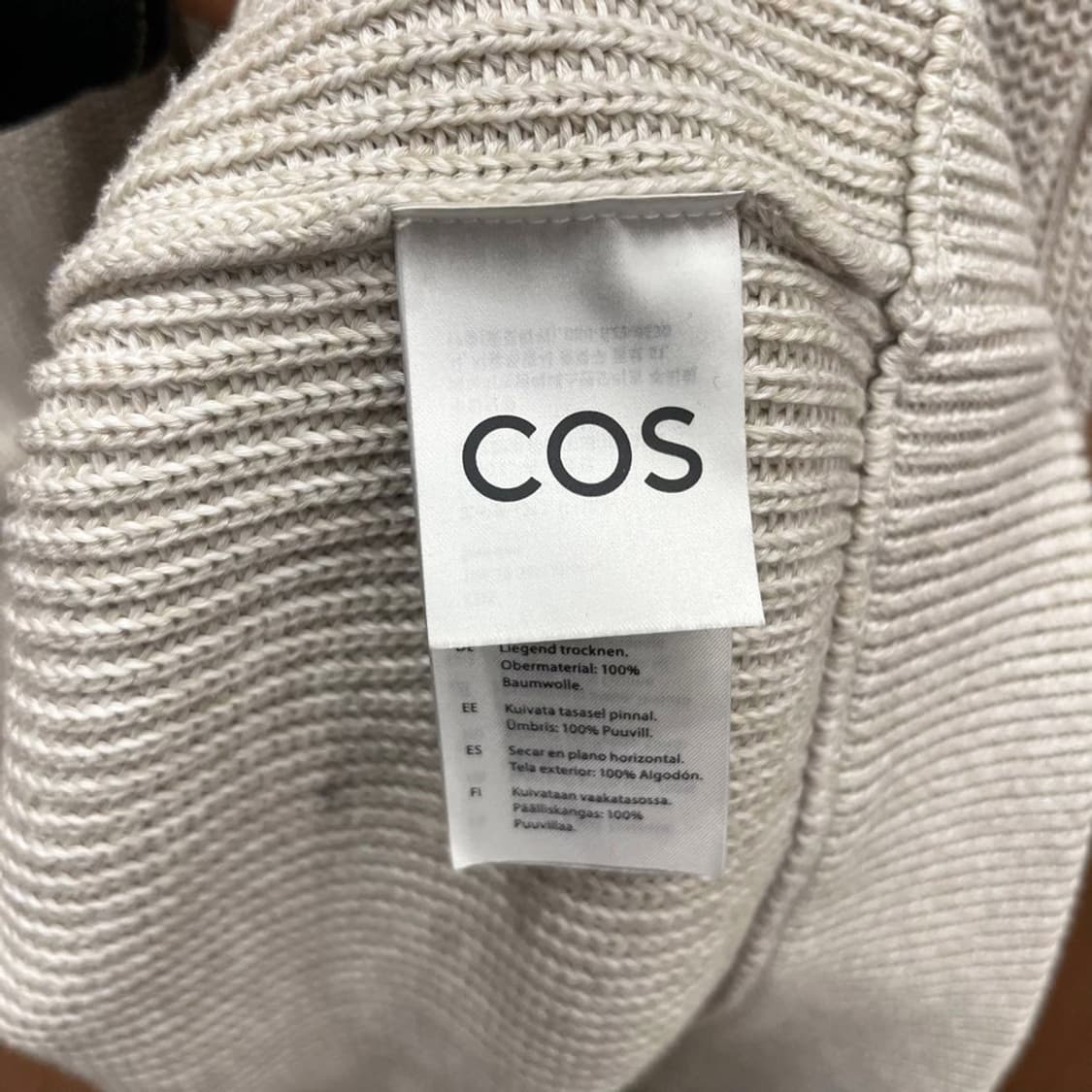 코스 니트 슬리브리스 롱 가디건 지퍼 클로징 더블 포켓 디테일 그레이 상품이미지7