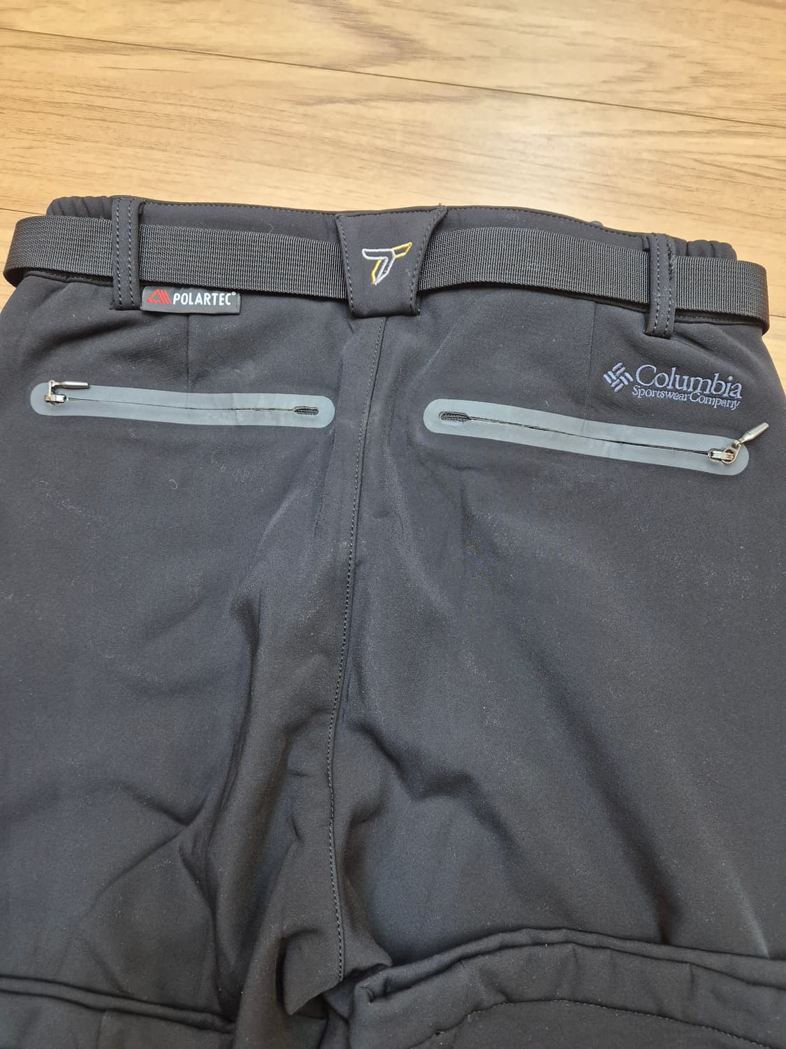 컬럼비아 여성 등산 바지 블랙 색상입니다. 사이즈는 65(S)이고, 허리 상품이미지3