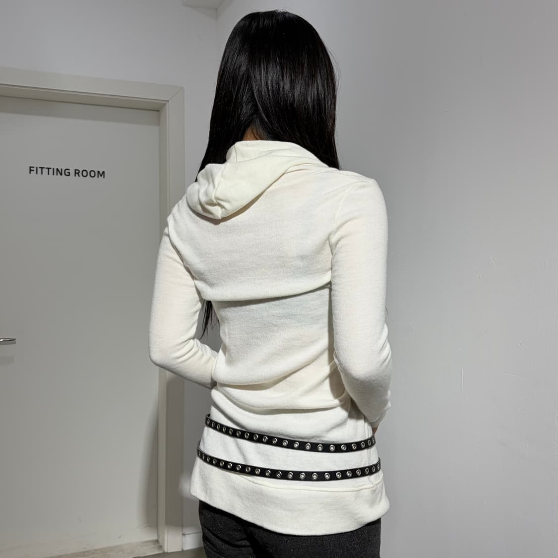 Chuxxx 호피 폼폼이 갸루 후드 니트 원피스 상품이미지4