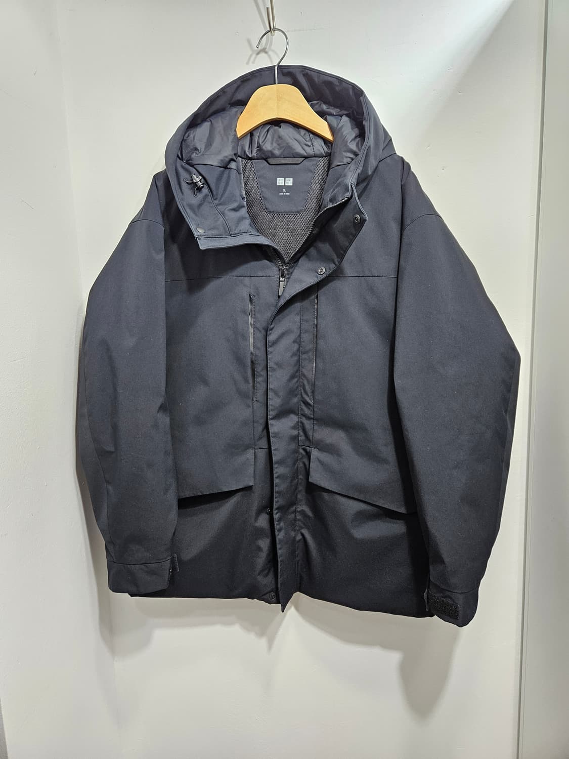 유니클로(UNIQLO) 하이브리드 블랙 후드 파카 XL 상품이미지1