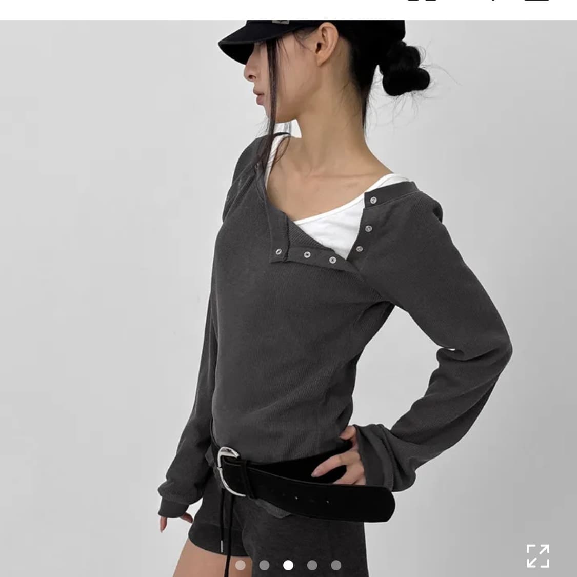 블랙업 피렐 스냅버튼 와플 긴팔티 [원숄더 어깨 레이어드] 상품이미지3