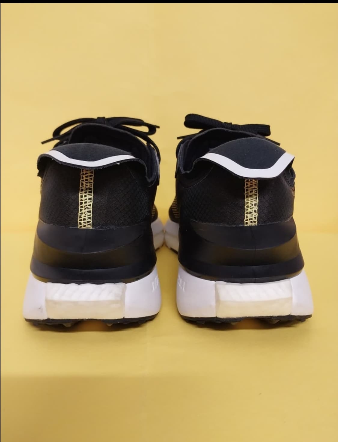 남녀공용 아디다스 에이버린 운동화 (240) 상품이미지4