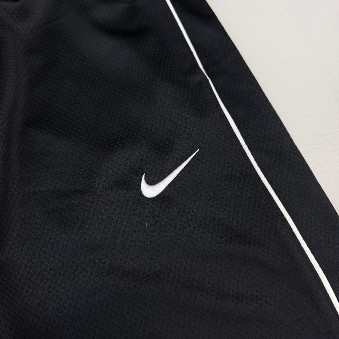 나이키 00s 스우시 올드스쿨 와이드 바람막이 트랙팬츠 상품이미지3