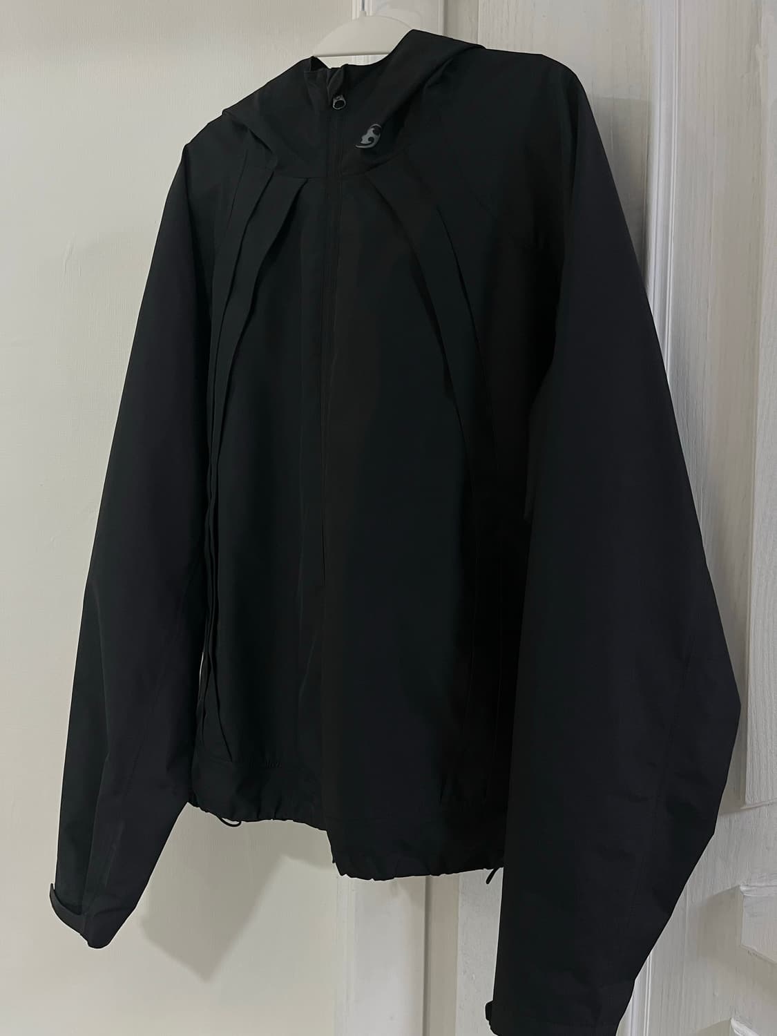 산산기어 22fw 바람막이 블랙 2사이즈 상품이미지4