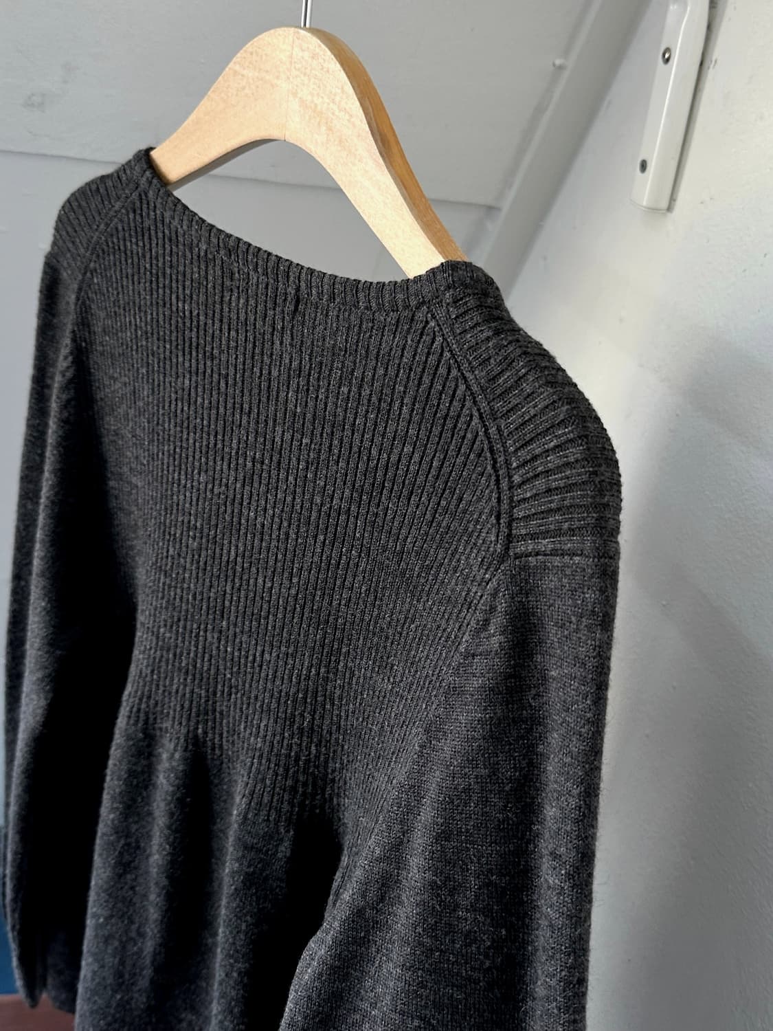 High gauge design strap knit TOP 상품이미지5
