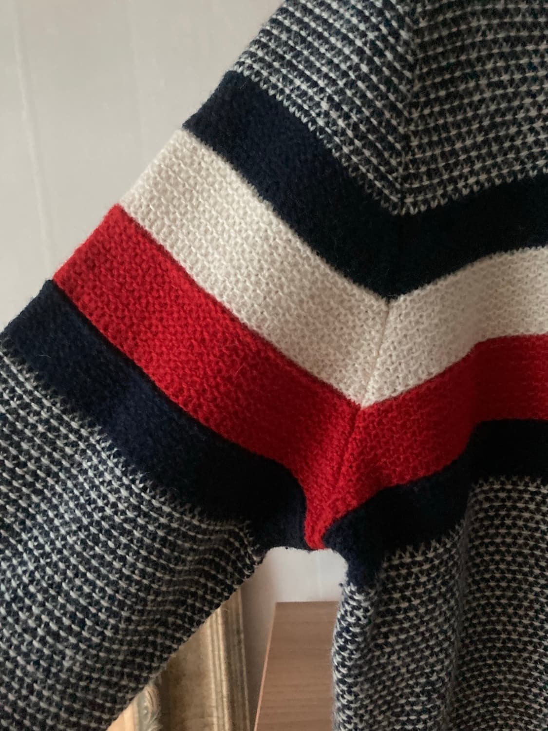 타미 힐피거 시그니처 배색 니트 (S size) 상품이미지4