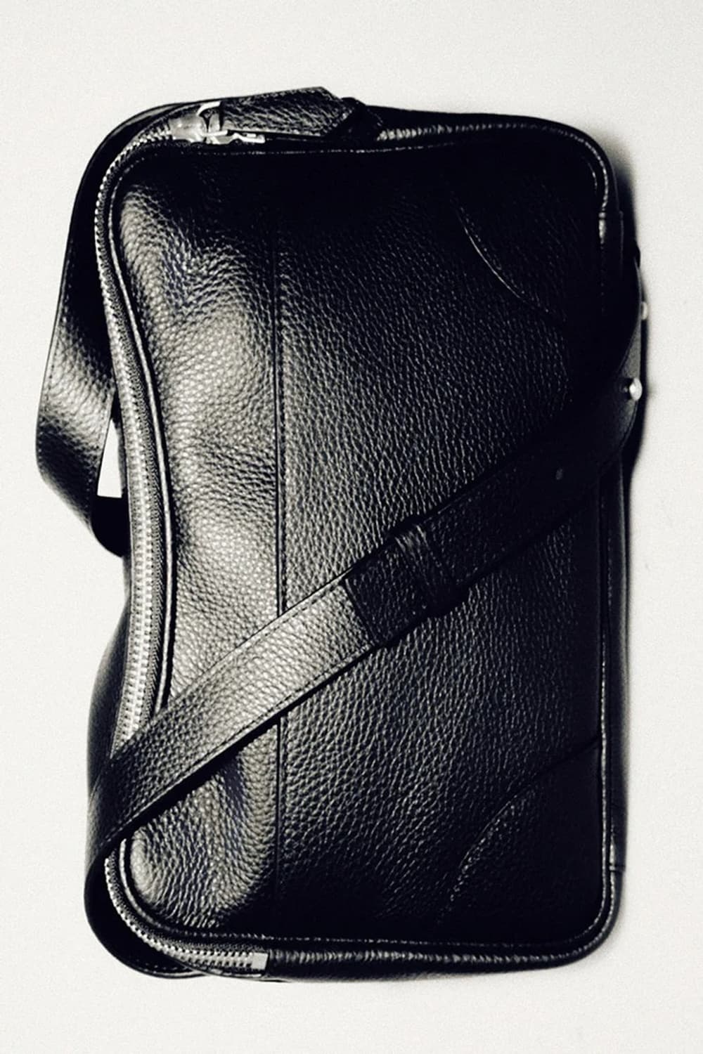 COS 클래식 크로스바디 백 레더 상품이미지8