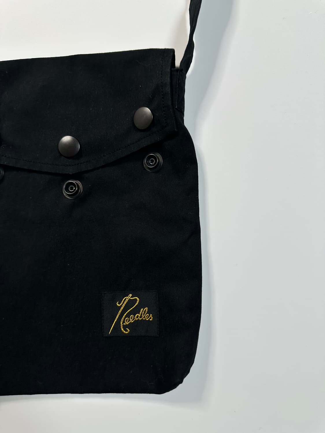 니들스 플릭백 크로스백 숄더백 상품이미지3