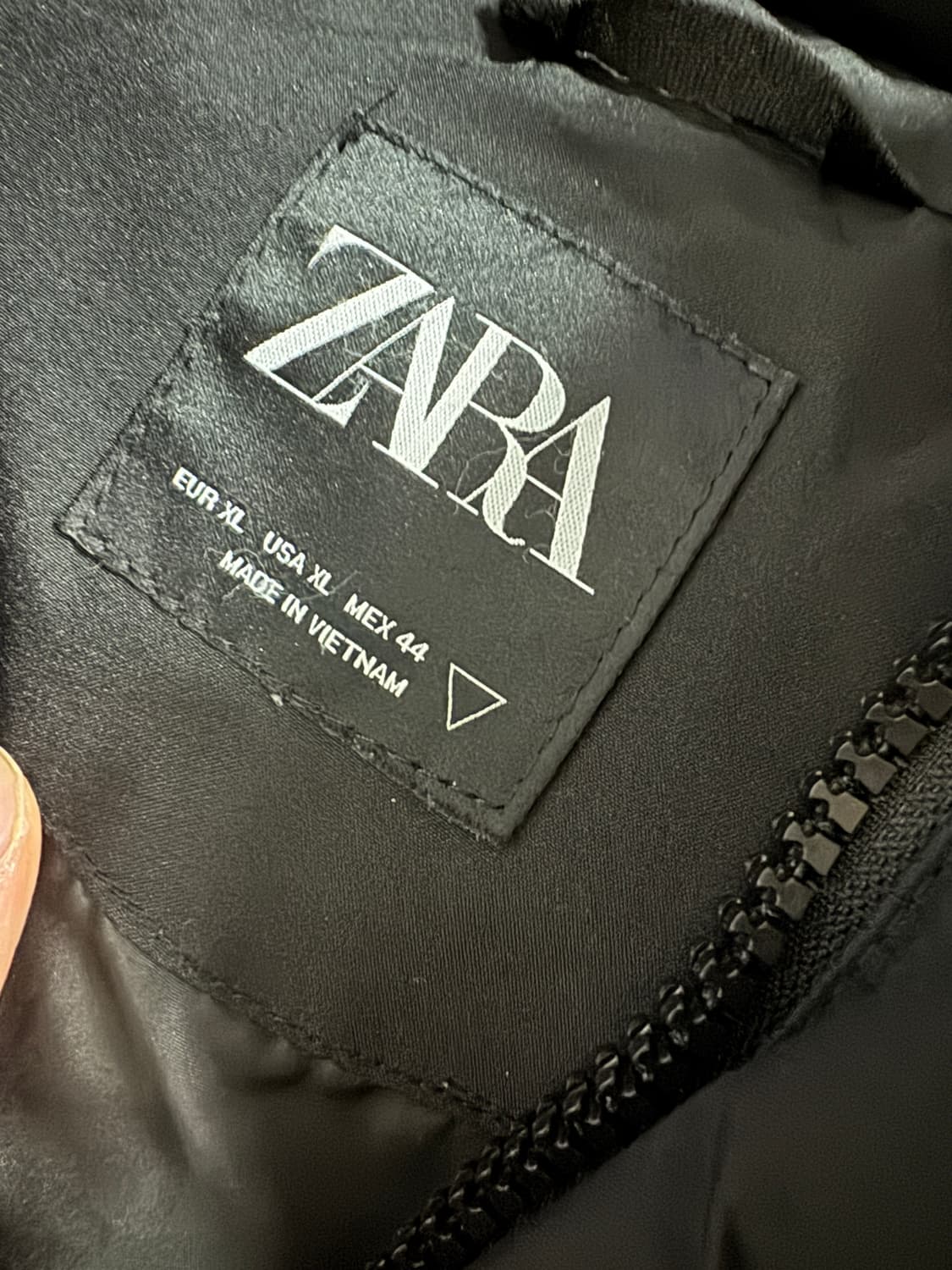 자라 ZARA 오버핏 후드 패딩 조끼 2XL~XL 블랙 상품이미지3