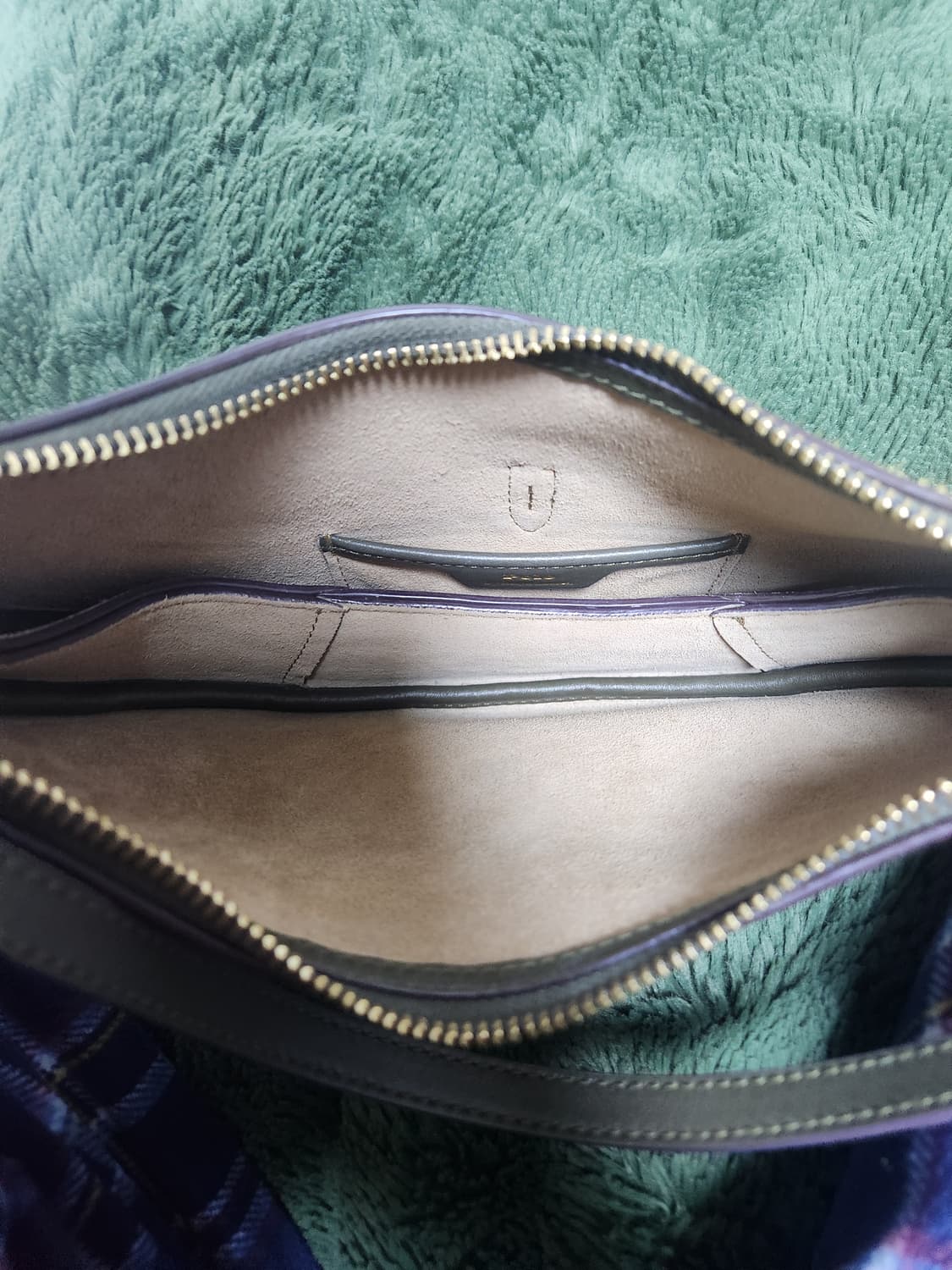 폴로 랄프로렌 ID카프스킨 미니 숄더백 상품이미지5