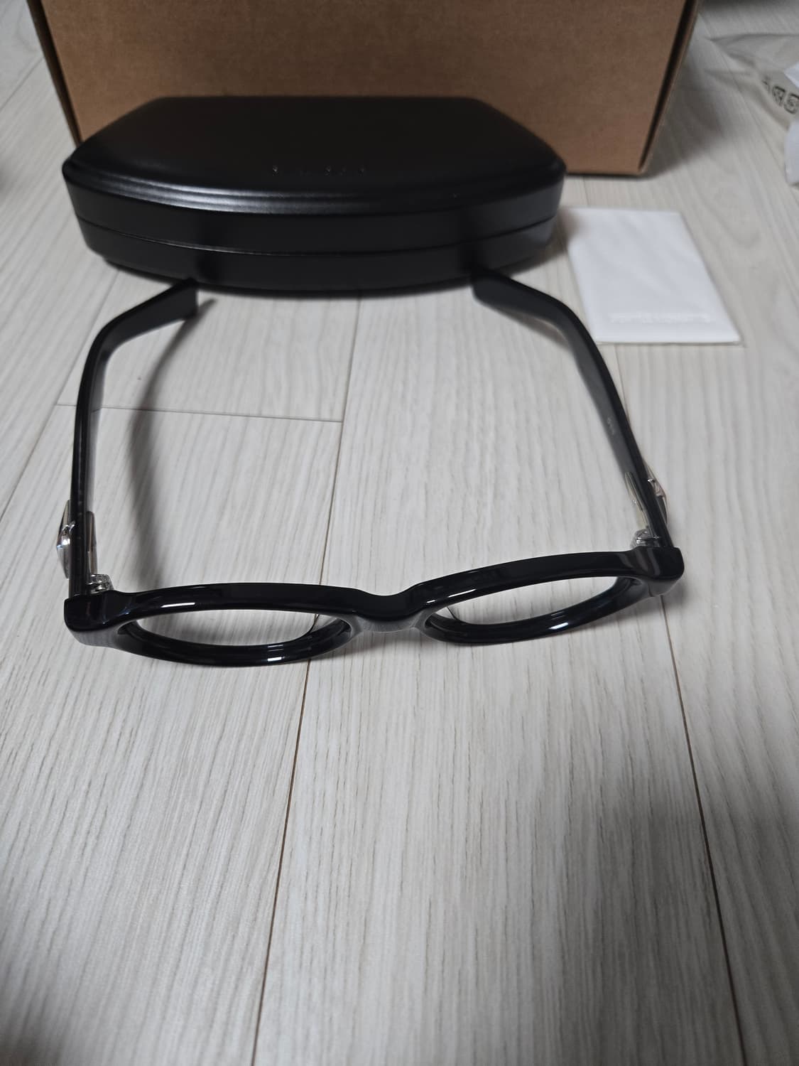 젠틀몬스터 오드 01 안경  상품이미지2