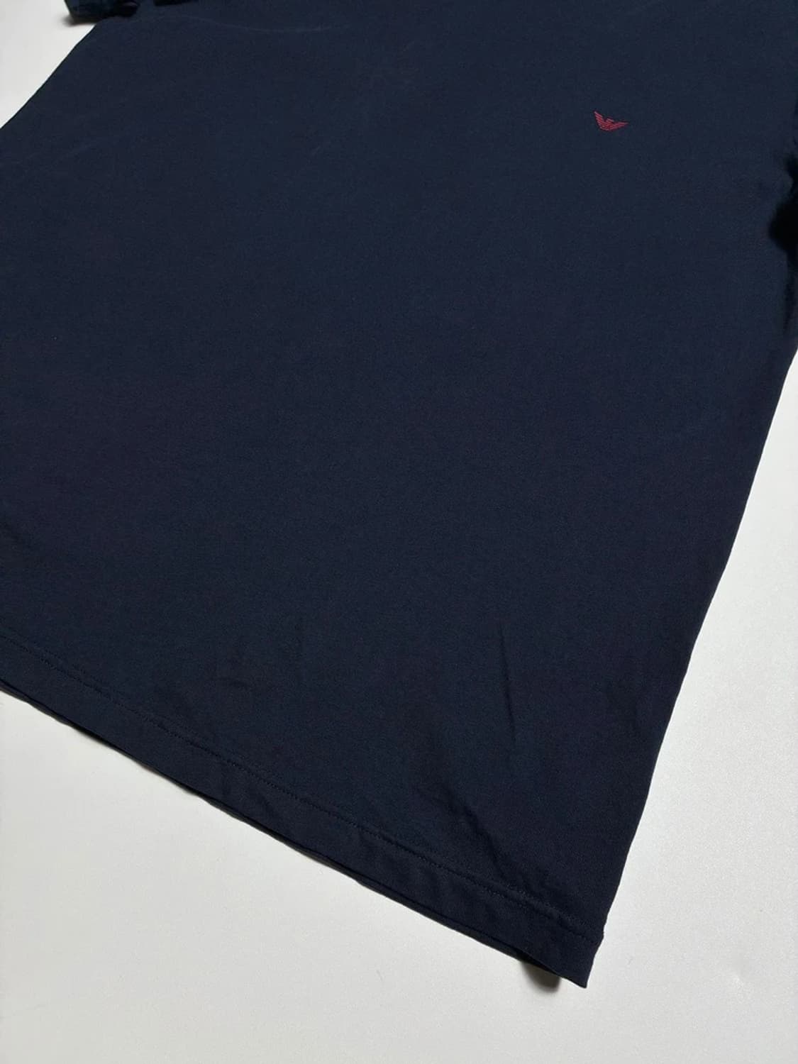 엠포리오 아르마니 네이비 스몰 로고 반팔 티셔츠 R1661 상품이미지3