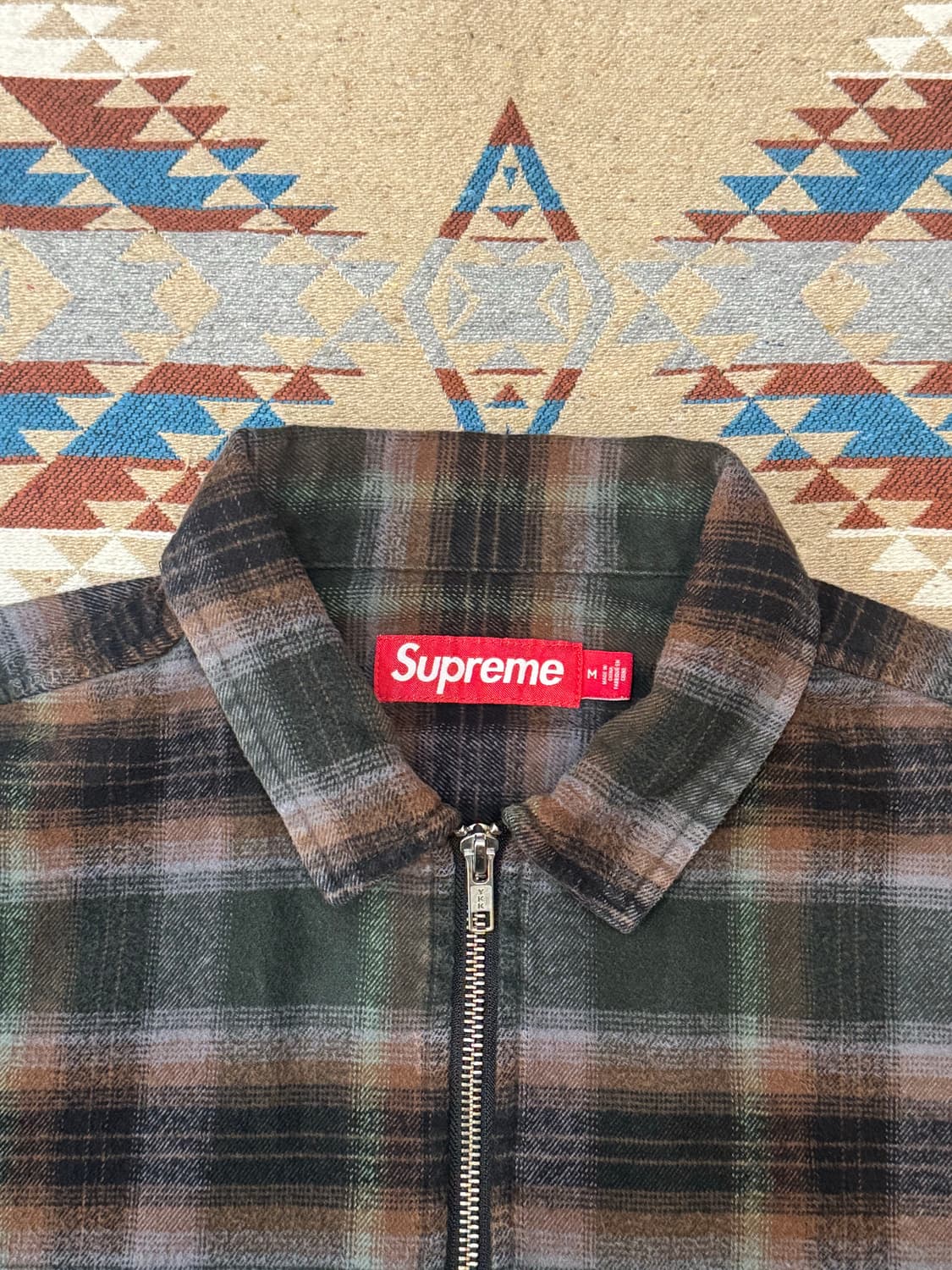 [M] 슈프림 쉐도우 플레이드 플란넬 집업 셔츠 그린 - 24SS 상품이미지2