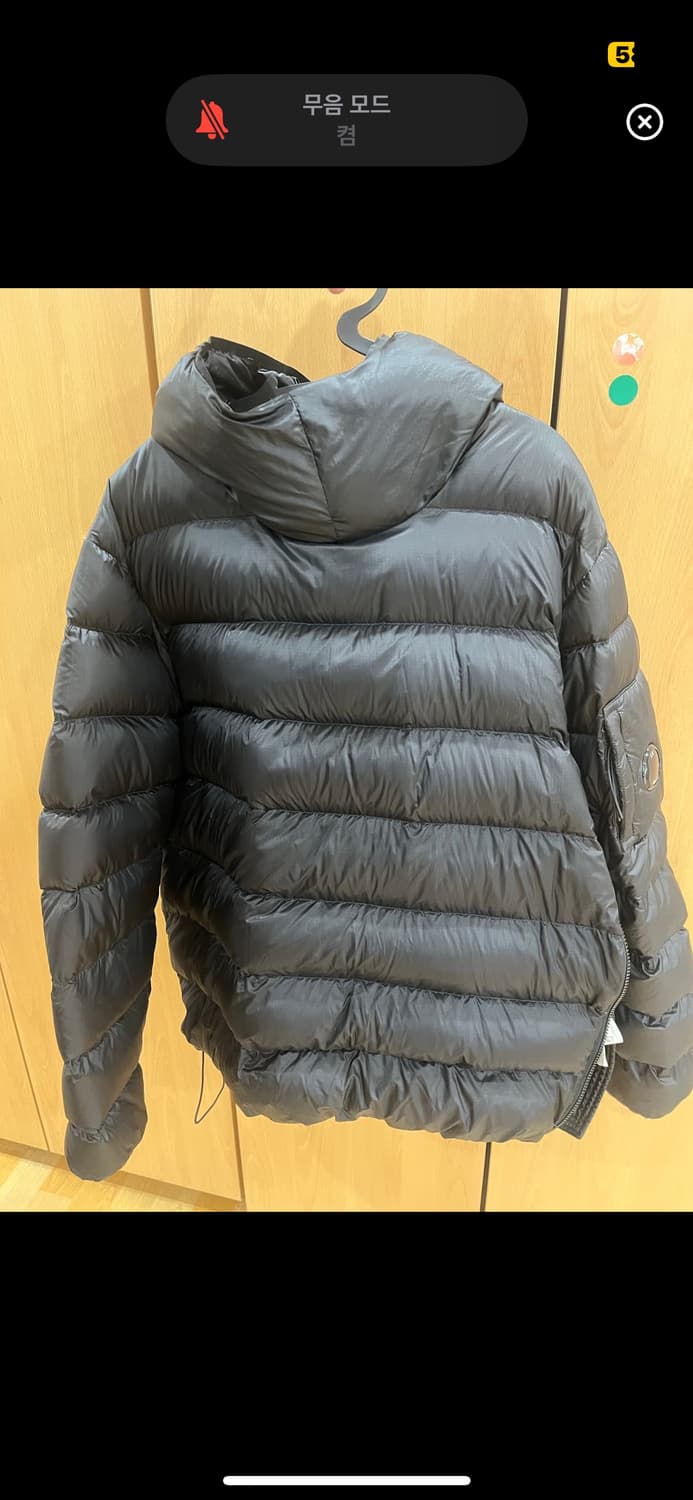 cp컴퍼니 후드식 경량패딩 21fw 상품이미지2