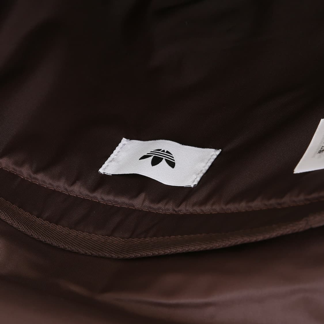 [OS] 아디다스 넥스트+ 코듀로이 메신저백 쉐도우 브라운 상품이미지7