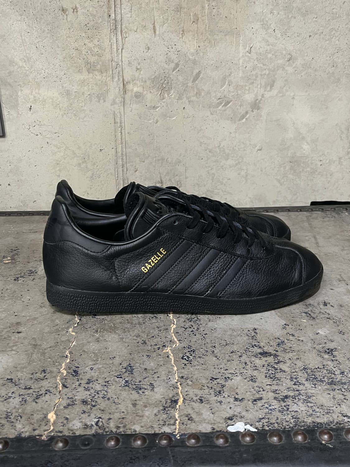 ADIDAS Gazelle Leather Black 상품이미지4