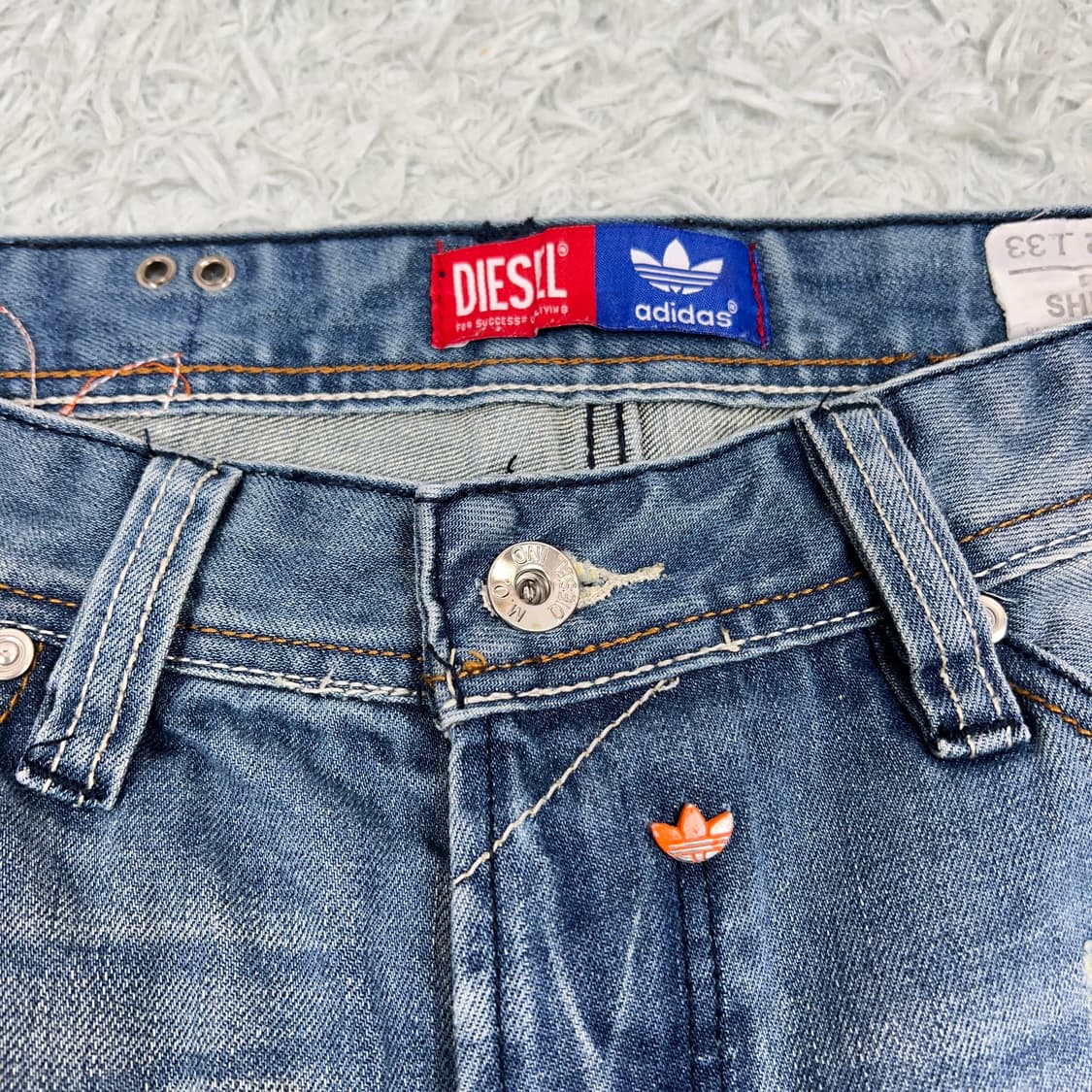디젤 Diesel x 아디다스 콜라보 데님 팬츠 32 상품이미지3
