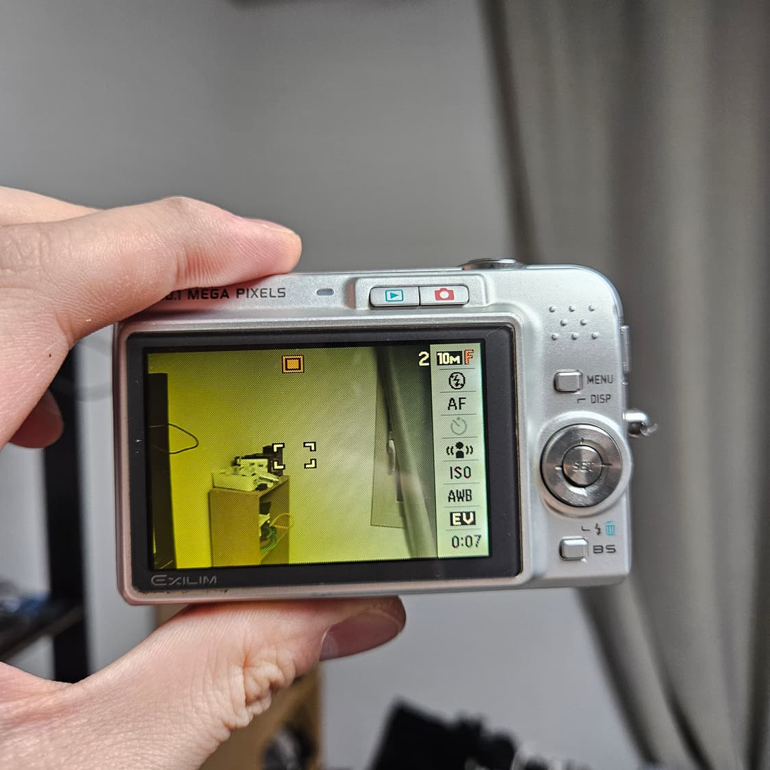 [은채 디카] 카시오 엑슬림 EX-Z1050 실버 디카 르세라핌 상품이미지2