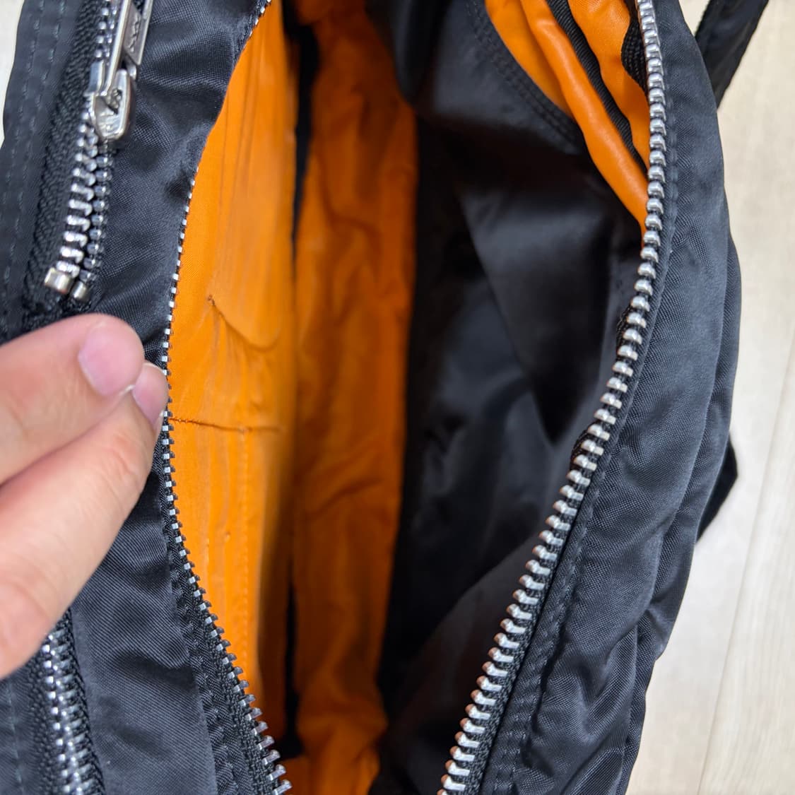 요시다포터 porter 탱커 숄더백 블랙 라지 L  (미사용에 가까움) 상품이미지7