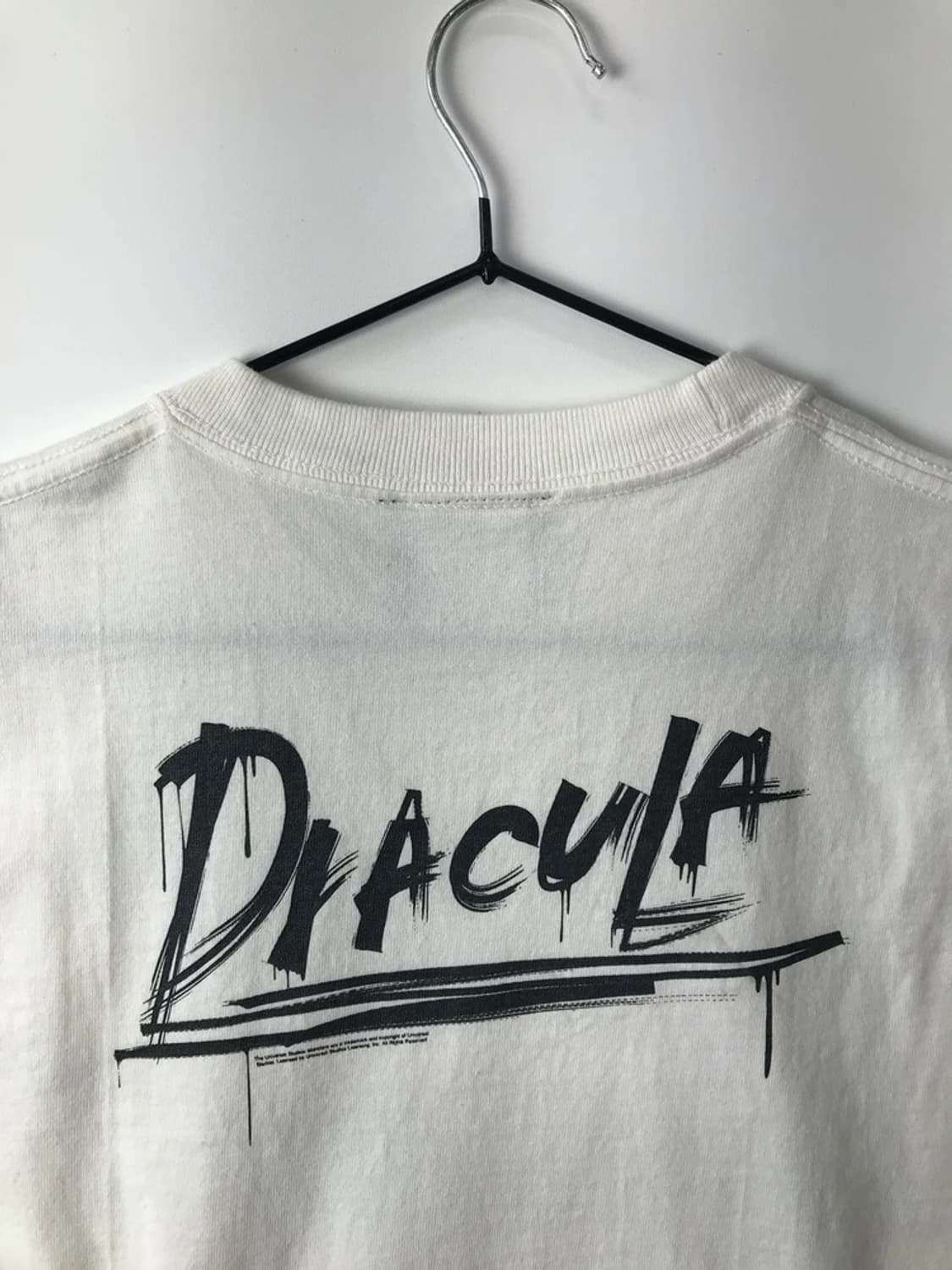 Universal Monsters Dracula Tee 상품이미지6