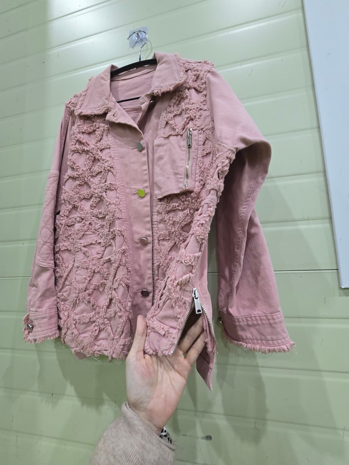 VOV 핑크 데님 컷아웃 디테일 자켓 상품이미지3