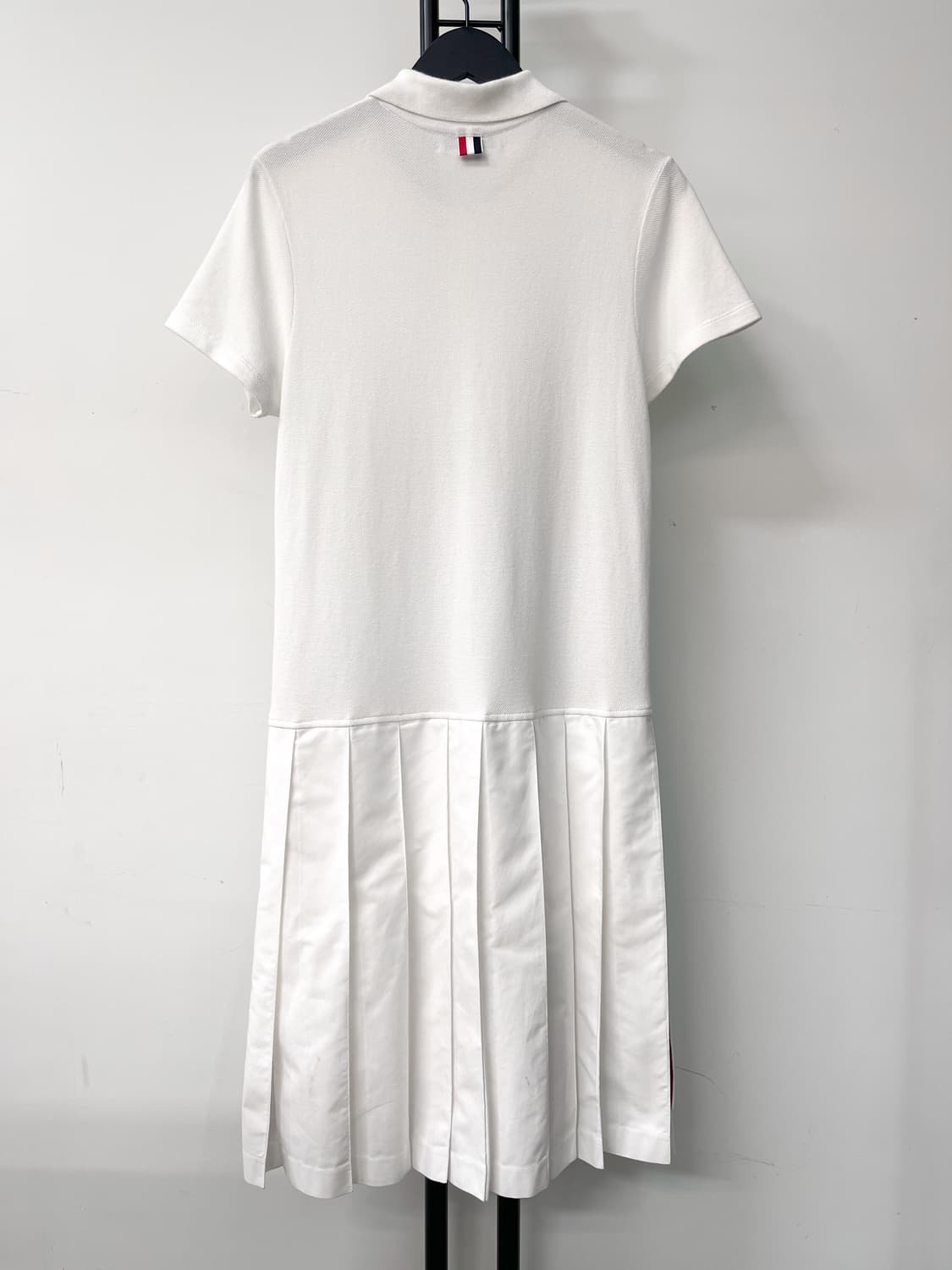 톰브라운 21s/s 다이애그널 스트라이프 폴로 원피스 상품이미지4