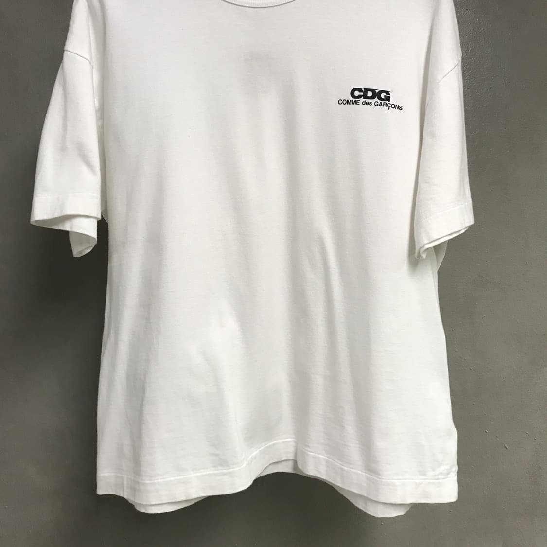 꼼데가르송 CDG 화이트 반팔 티셔츠 S 상품이미지3