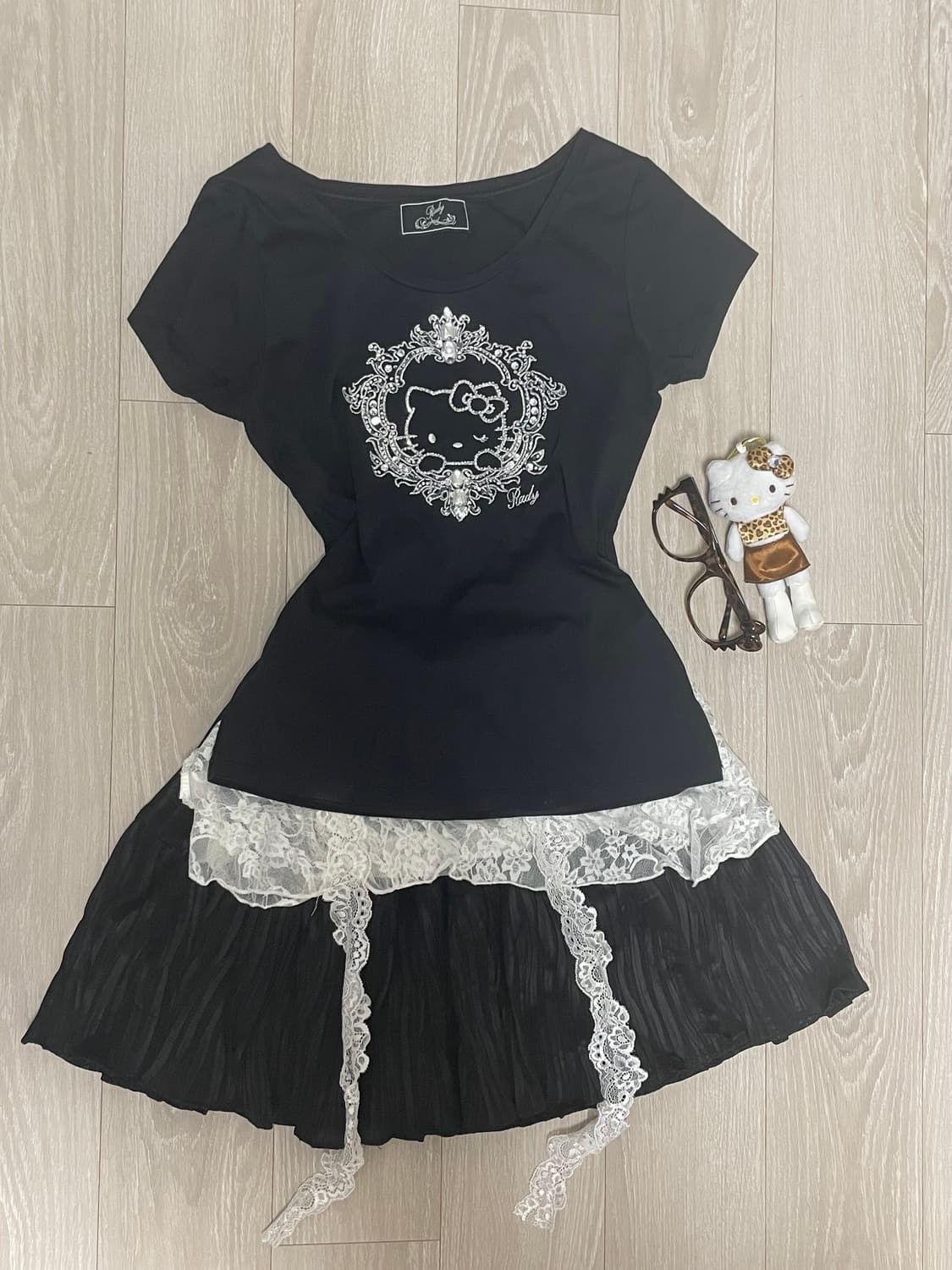 Rady 갸루 대장 빈티지 헬로키티 hello kitty 딱붙티 반팔 상품이미지2