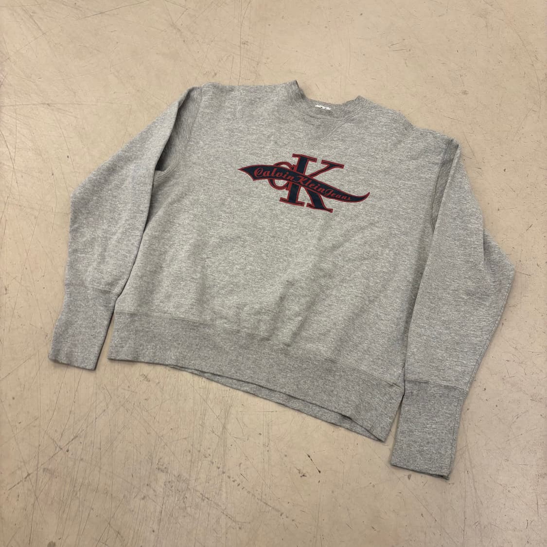 캘빈클라인 빅로고 그레이 맨투맨 상품이미지1