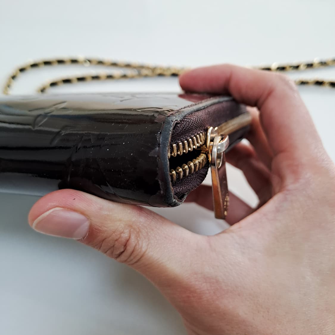 [100%/정품] 루이비통 모노그램 베르니 체인 스트랩 지갑 상품이미지4