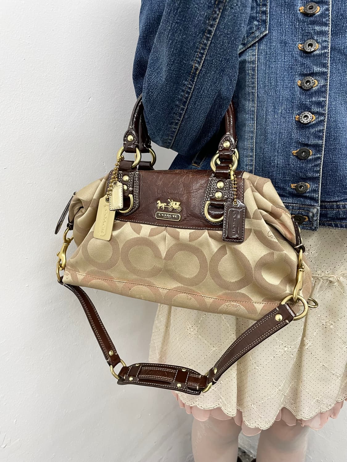 코치 시그니처 자카드 키링 숄더백 상품이미지4