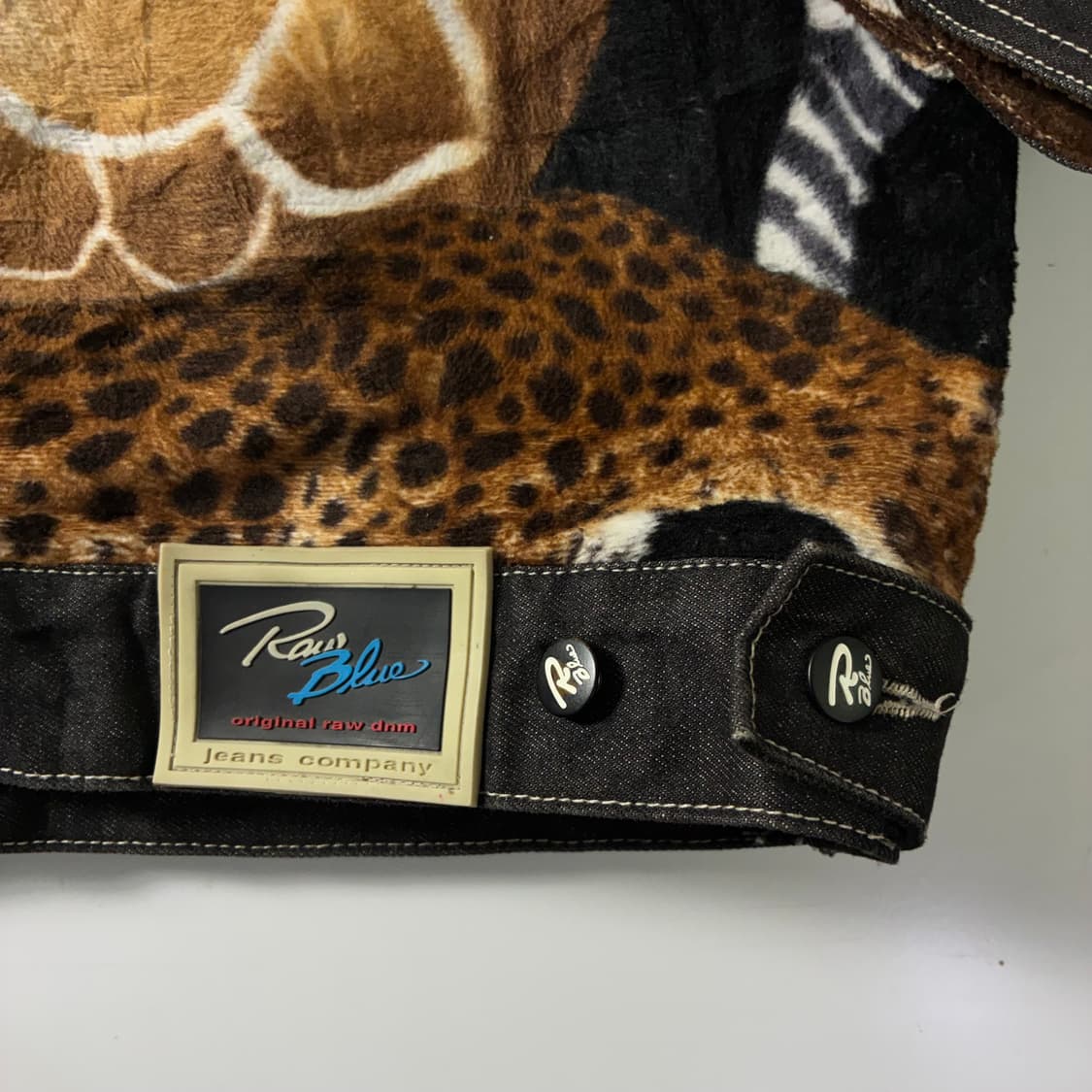 Raw blue  애니멀 데님 트러커 자켓  상품이미지5