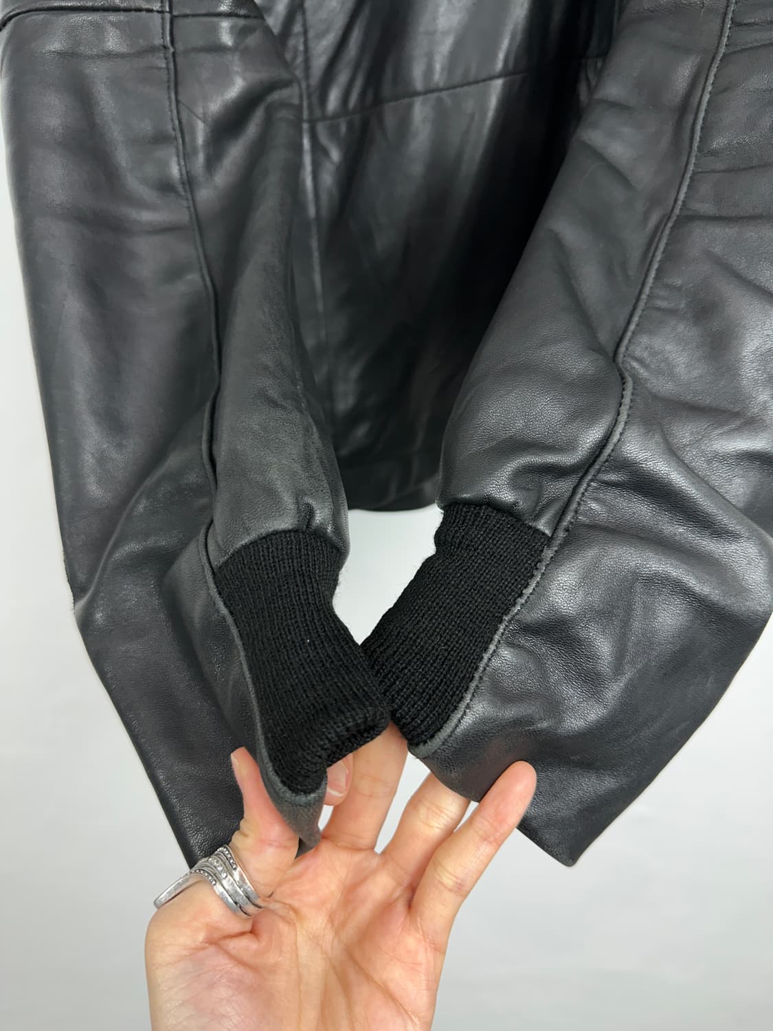 Asymmetric High-Neck Lambskin Leather Ja 상품이미지4