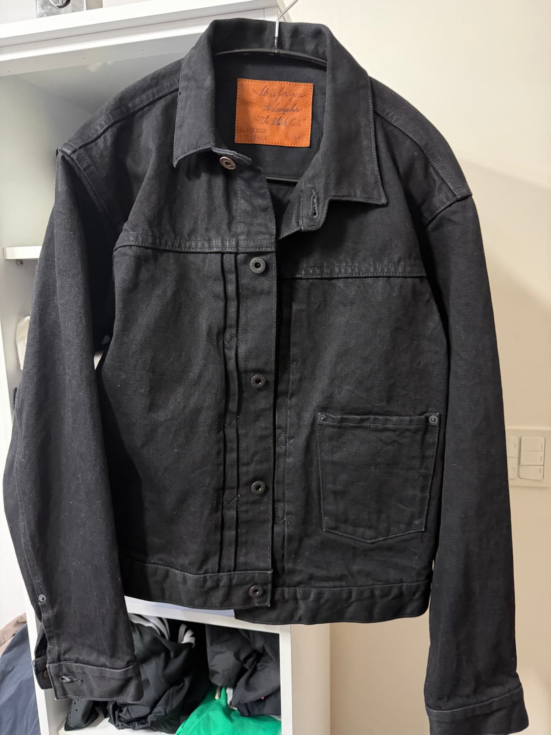 블랙사인 / 15oz 블랙 데님 플리츠 자켓 42사이즈 상품이미지1
