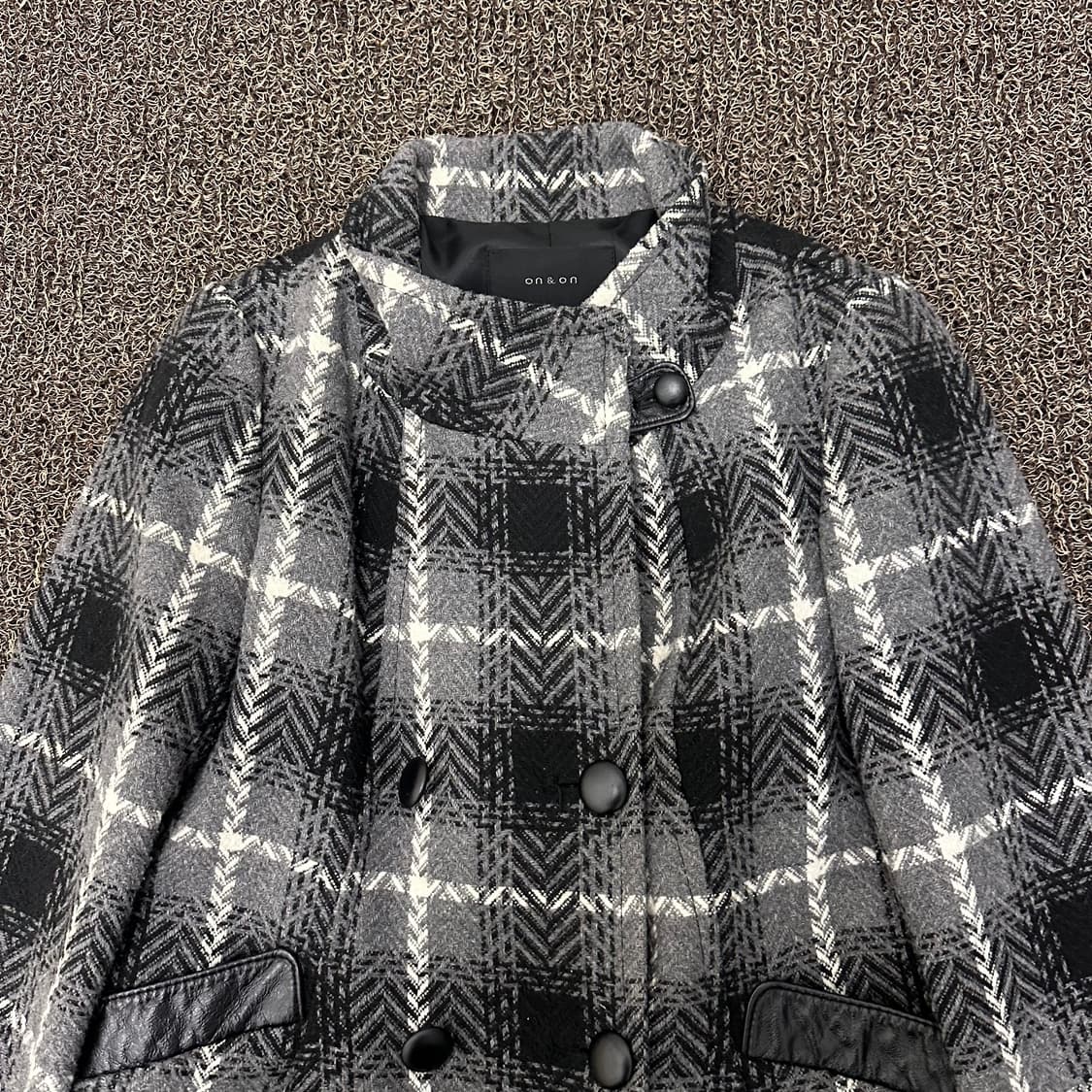 on&on 온앤온 여성 체크 패턴 자켓 66사이즈 상품이미지2