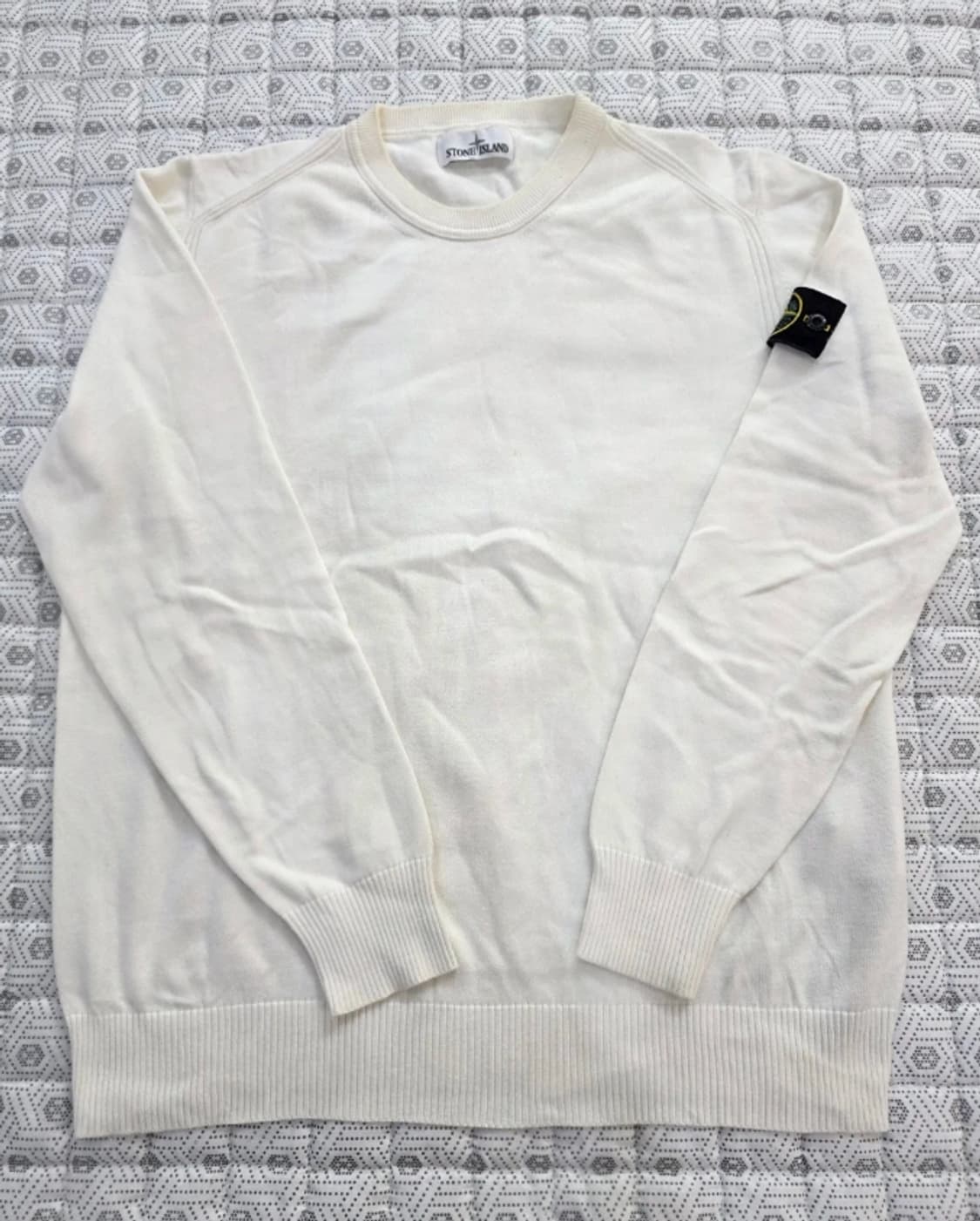 스톤아일랜드 와펜 패치 니트 105 상품이미지1