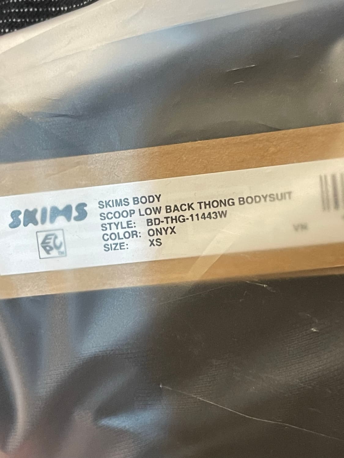 SKIMS 블랙 스쿱넥 바디수트 상품이미지7