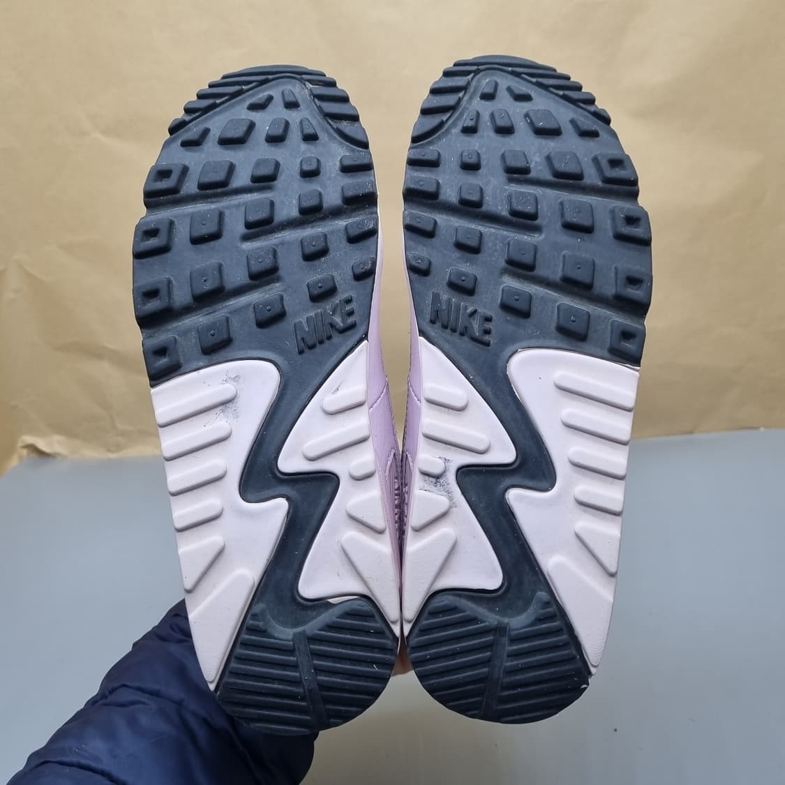 나이키 에어맥스90 여성운동화230  상품이미지3