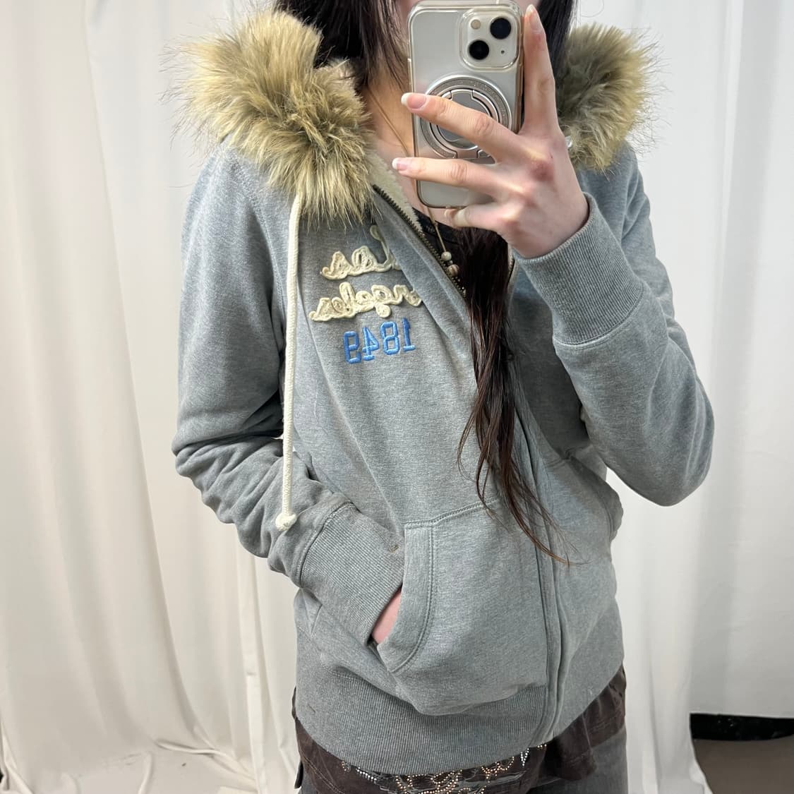 WHO A U Grey Wolf Zip-up Hoodie 상품이미지3