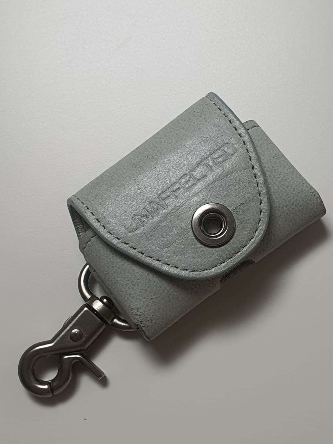 언어펙티드 에어팟 프로 케이스 그레이 상품이미지3