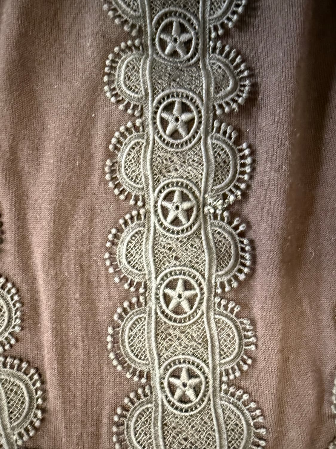 끌로에 레이스 패치 버건디 니트 S 상품이미지3