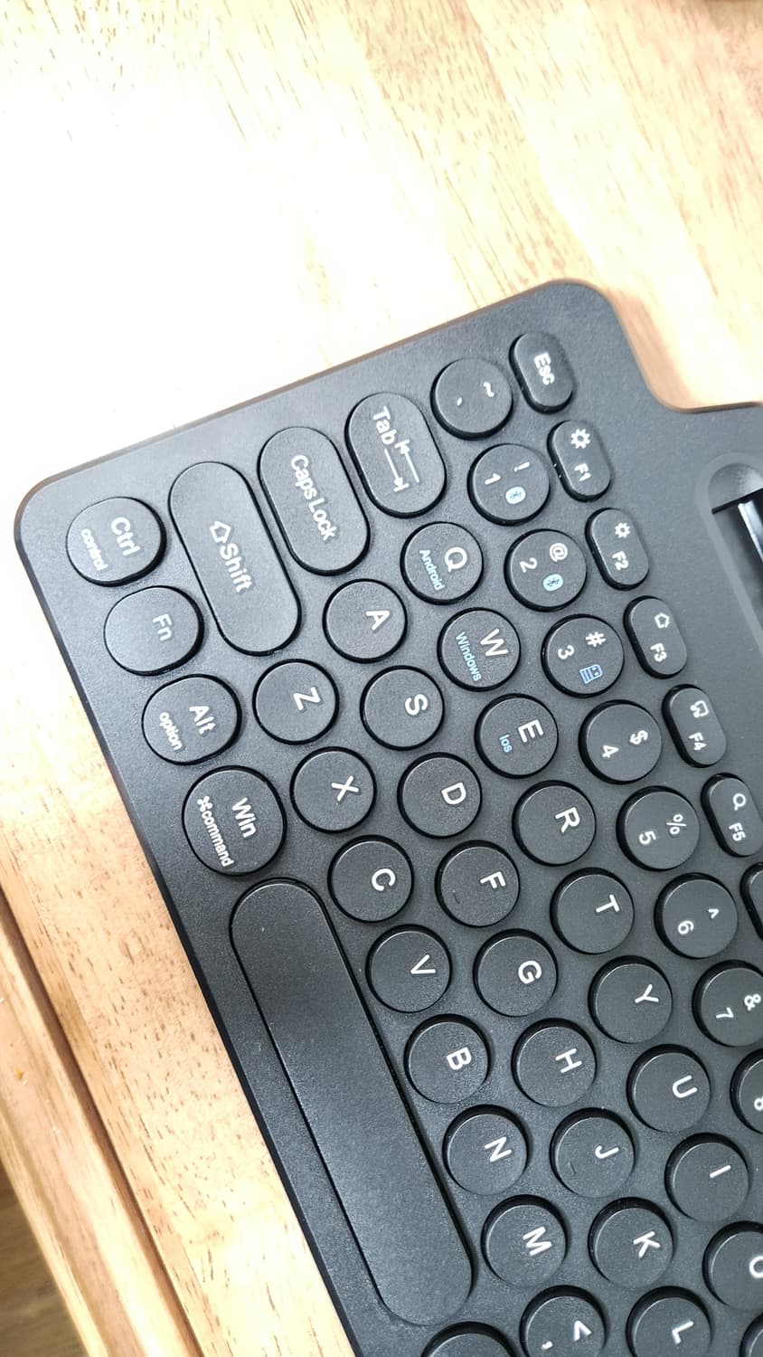 # 블루투스 무선 키보드, 터치패드 포함, 저소음 초박형키보드 급처 상품이미지7