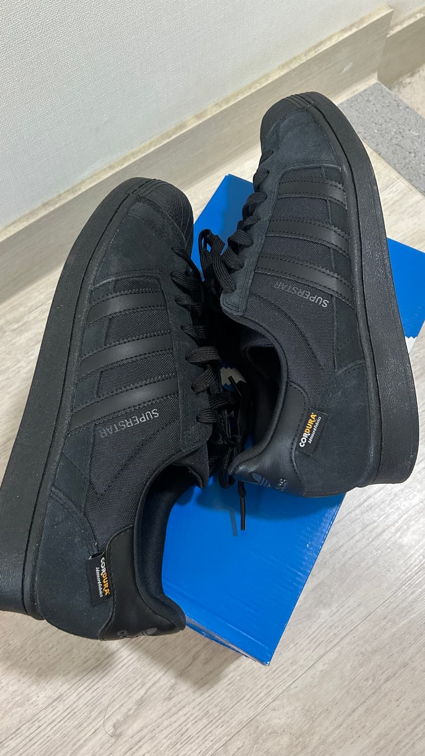 아디다스 슈퍼스타 코듀라 가죽 올블랙 상품이미지4