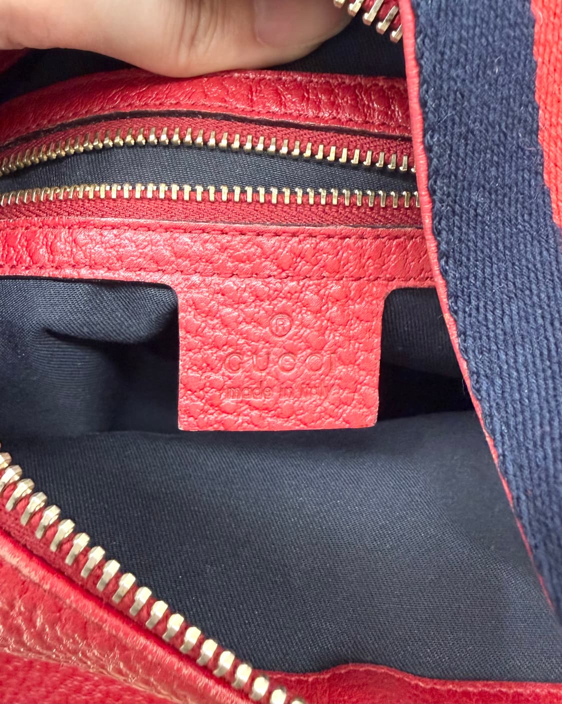 구찌 레드 페블드 하프문 밤부링 호보백 상품이미지7