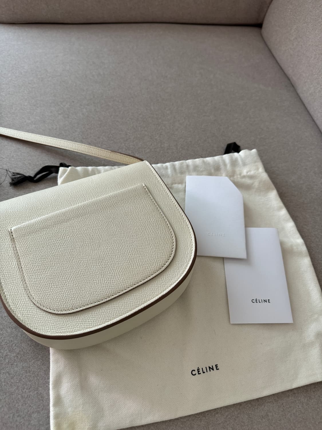 셀린느 트로터백 상품이미지2