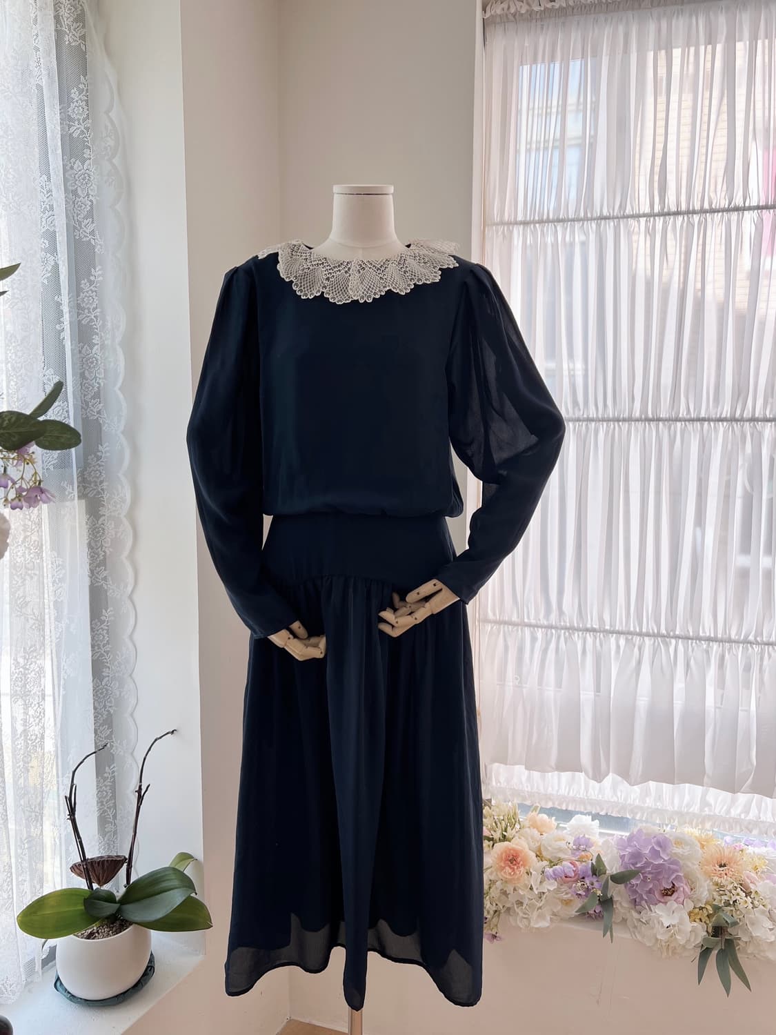 레이스 카라 딥네이비 롱 원피스 상품이미지2